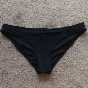 Black size L Victoria’s Secret swim bottoms